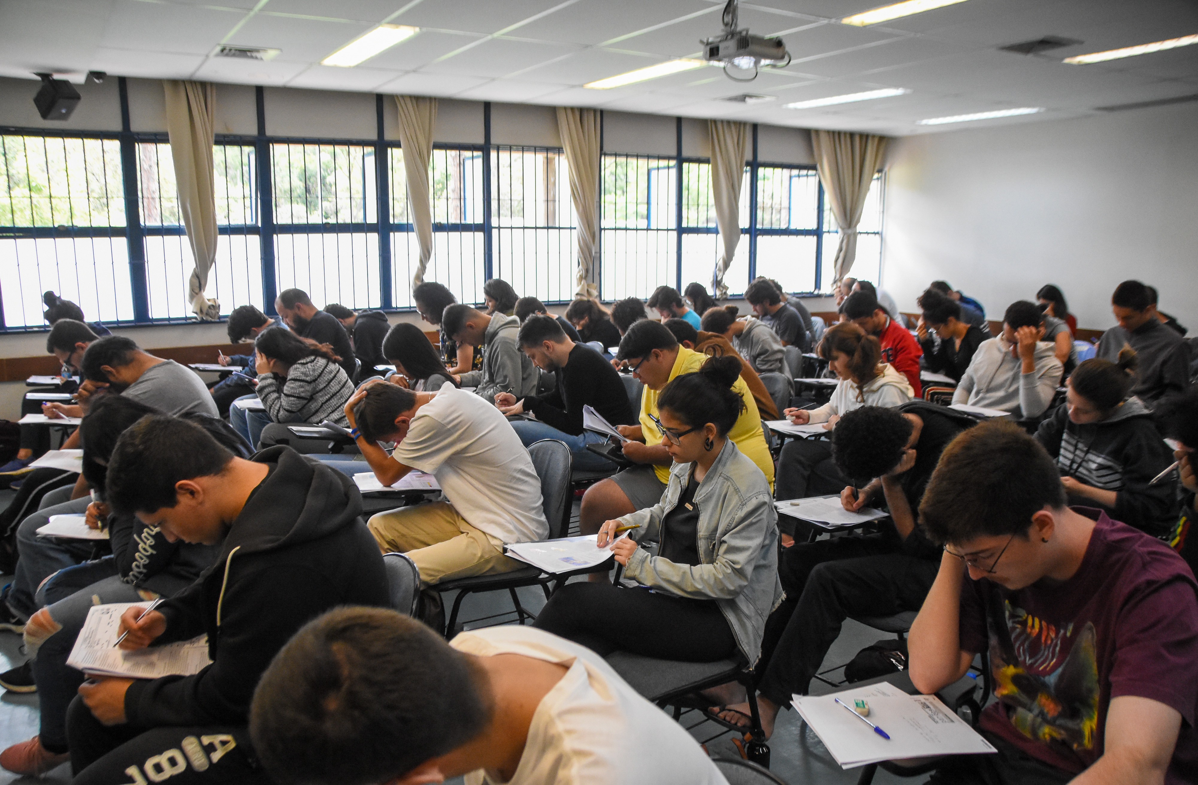 Fuvest abre inscrições para o vestibular 2026 da USP; veja calendário