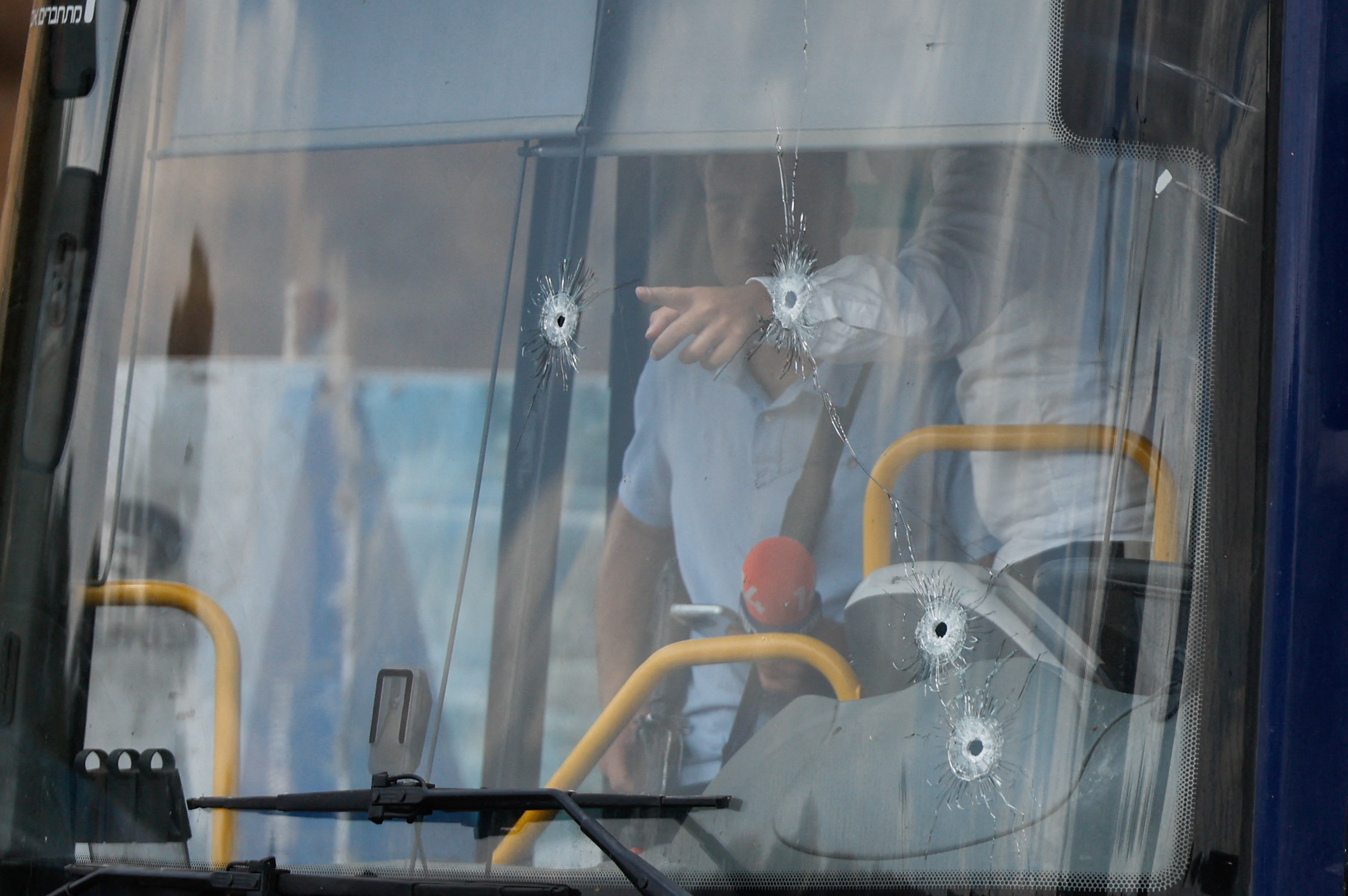 Ataque a tiros em Jerusalém deixa 6 mortos