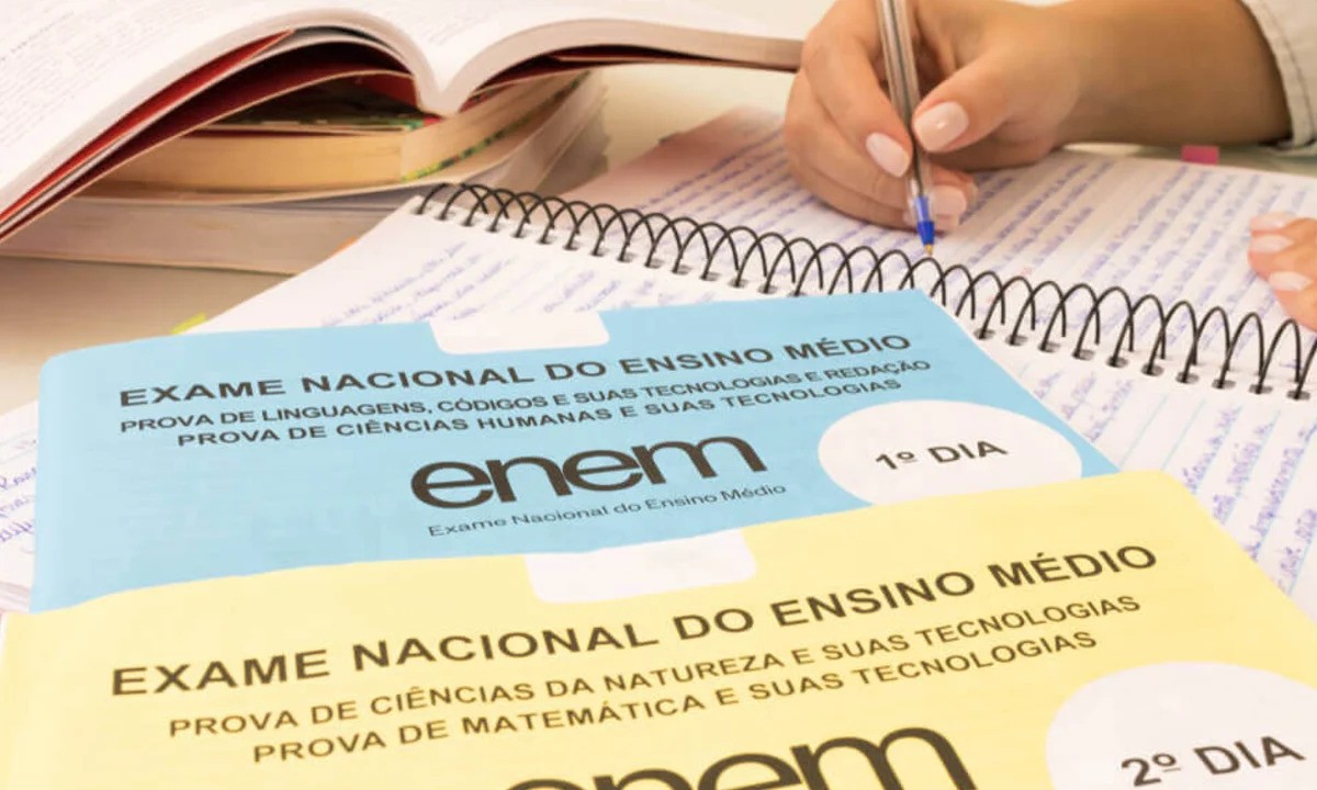 Plataforma do Lá vem o Enem lança 1º tema para correção gratuita de redação; vagas são limitadas