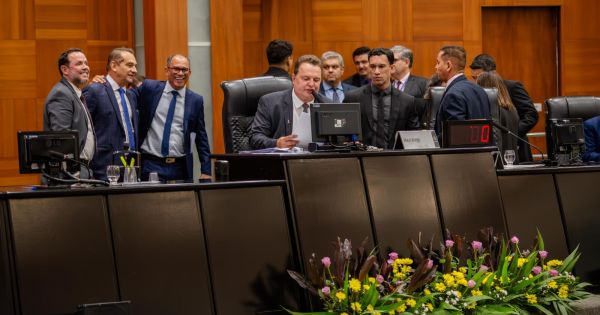 ALMT retoma trabalhos parlamentares