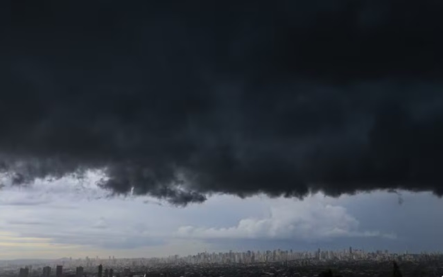 Tempestades com granizo podem atingir 134 municípios de Goiás, prevê Cimehgo