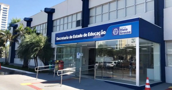 Secretaria de Educação formaliza adesão do Projeto MPT na Escola