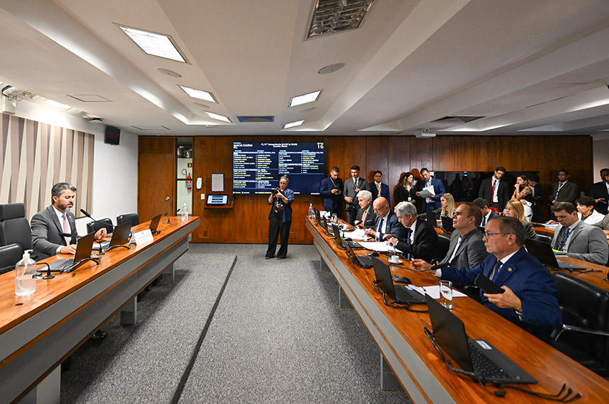 Comissão vota criação de lista de proibição de embarque aéreo