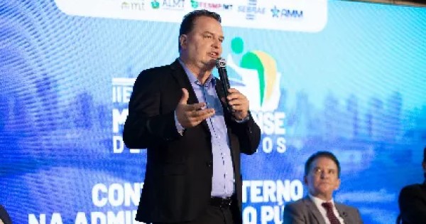 Max destaca importância do controle interno na administração pública