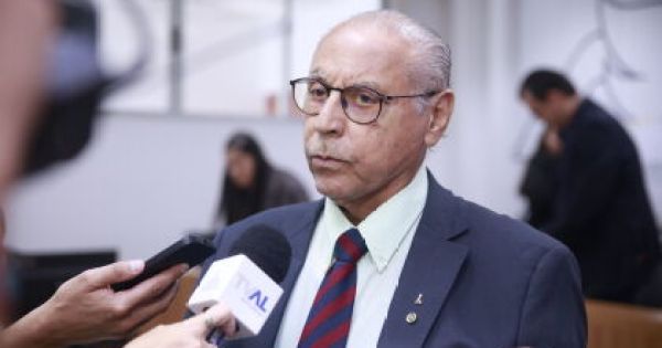 Júlio Campos rebate críticas de Abilio à AL e cita caos na saúde