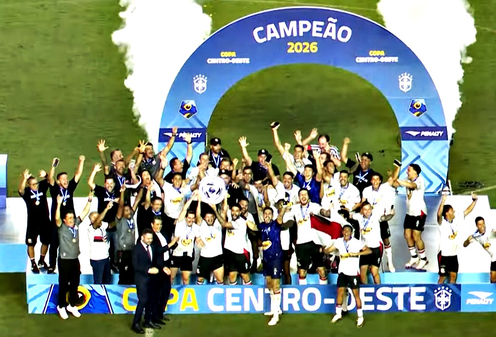 Galo conquista título da Copa Centro-Oeste, com fim de jogo tumultuado