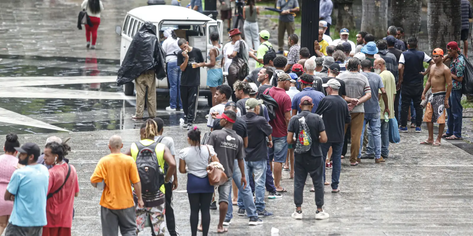 População em situação de rua passa de 388 mil em maio; SP lidera