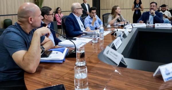 Governador reúne prefeitos de Cuiabá e VG para estabelecer parcerias na saúde e educação