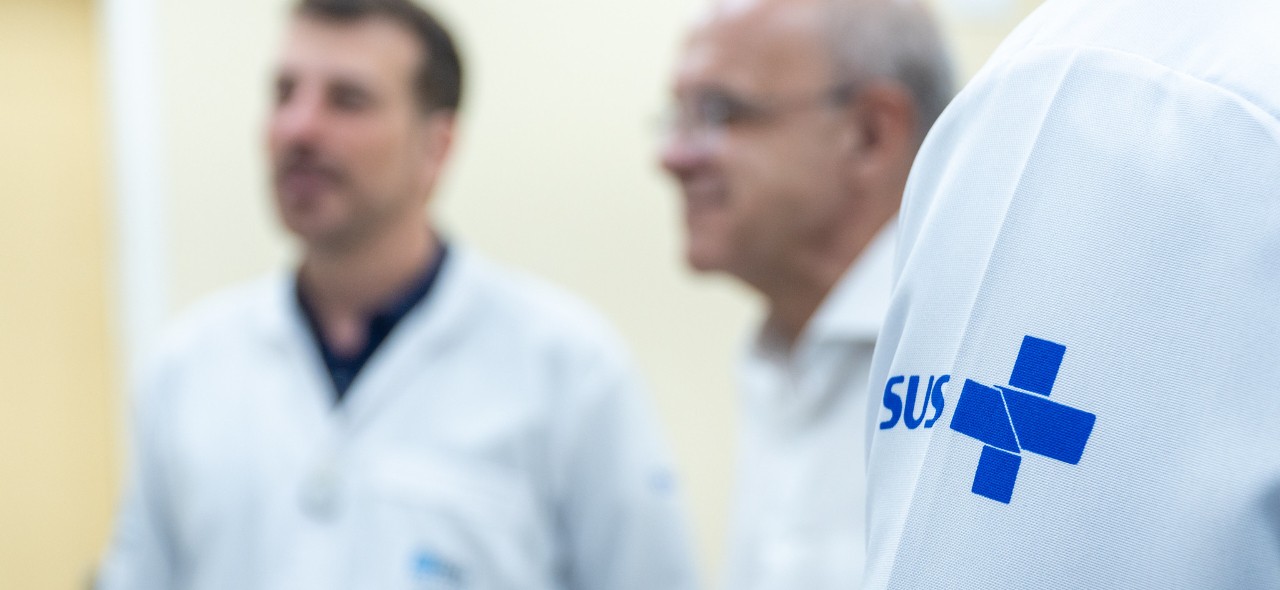 Salário de médicos e dentistas pode triplicar após decisão do Senado