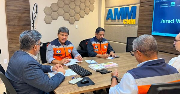 AMM e Defesa Civil reforçam importância da preparação dos municípios para enfrentar riscos climáticos