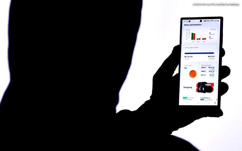 Anúncios e e-mails falsos são usados em golpes contra quem procura renegociar dívidas