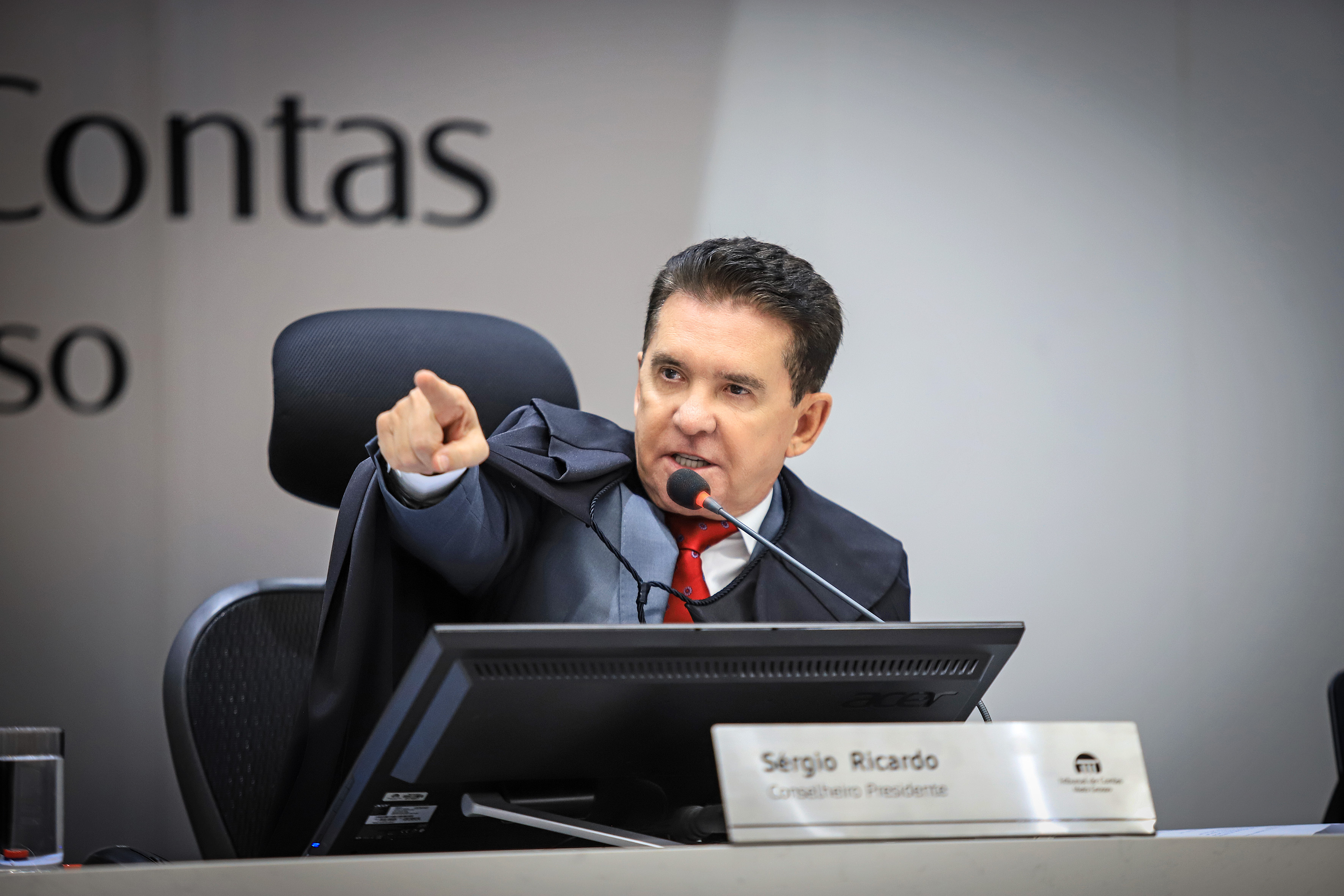 Sérgio Ricardo suspende rescisão de contrato e cobra asfalto padrão Dnit na MT-170 para garantir dignidade à população