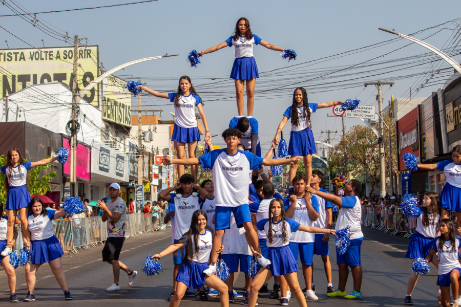 15 DE SETEMBRO: Prefeitura realiza Desfile Cívico-Militar em comemoração aos 78 anos de Barra do Garças